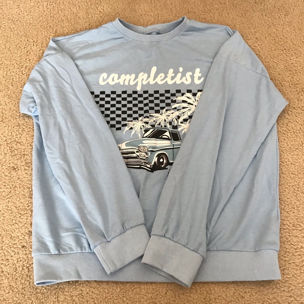 RARE AND CUTE VINTAGE PASTEL BLUE SWEATSHIRT 💙